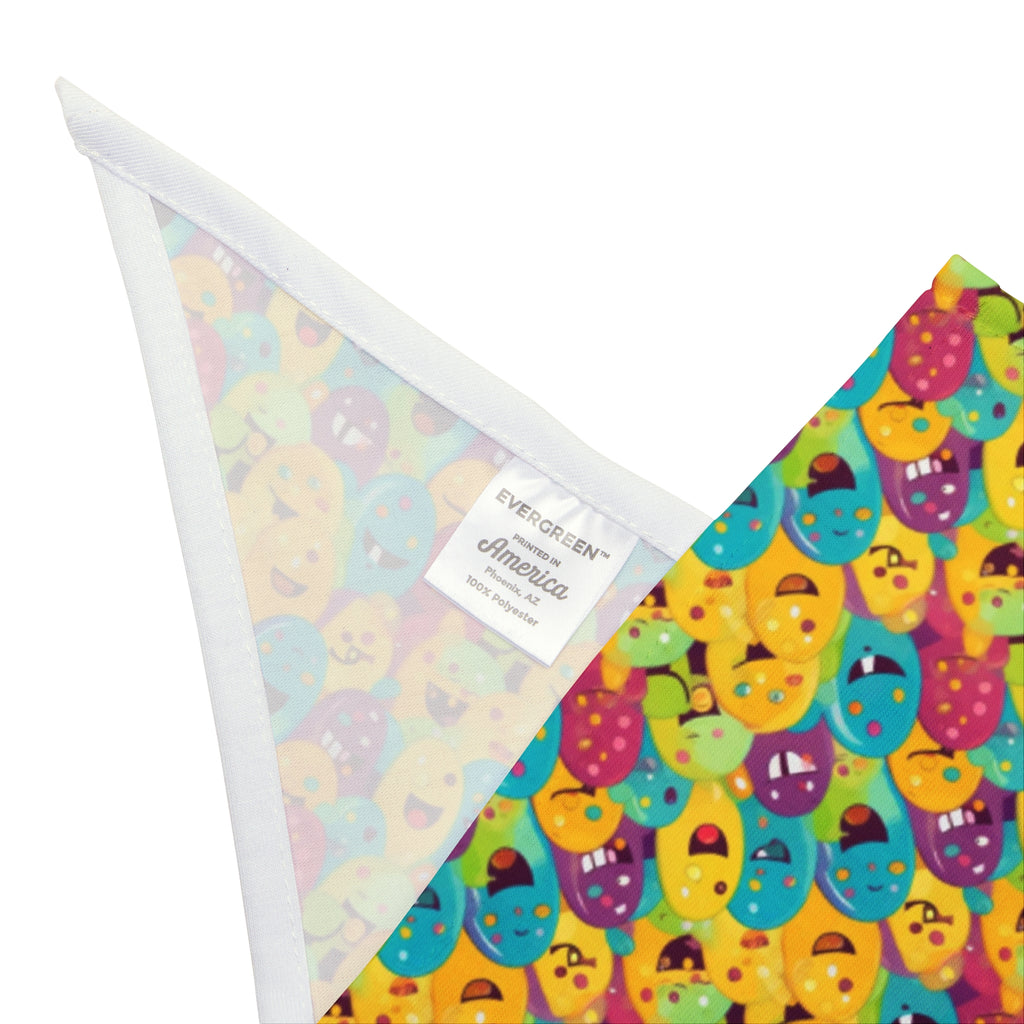 Bandana para mascotas Zen para mascotas: multitud de criaturas arcoíris que se ríen