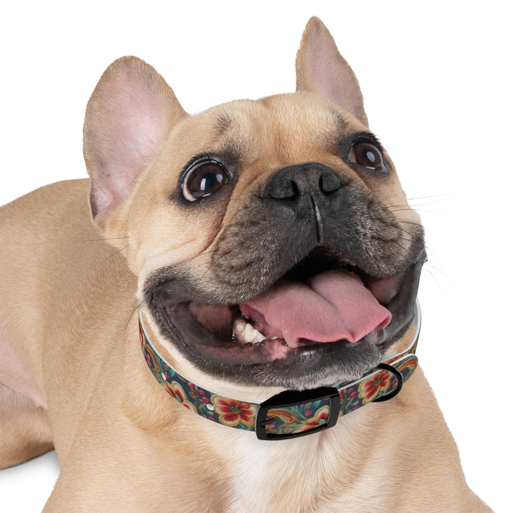 Flores carmesí sobre patrón de brocado vintage verde azulado - Collar para mascotas Pet Zen